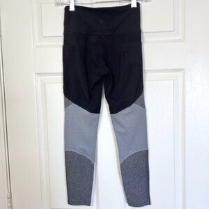 Athleta XS Black Gray Flow Yoga Leggings | High-Rise Pocket Activewear Workout
